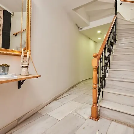 Stunning At Unbeatable Location Istambul