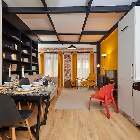 Stunning At Unbeatable Location Apartment