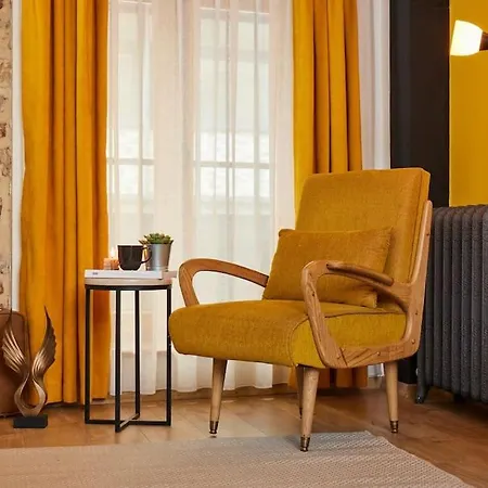 Stunning At Unbeatable Location Apartment